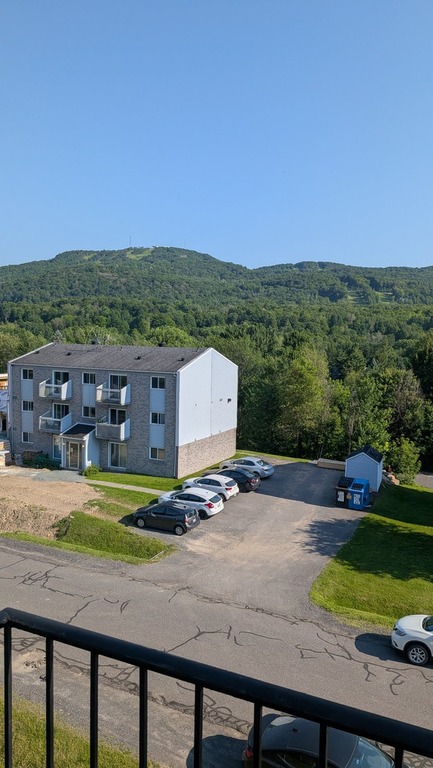 51/2 Bromont, Frig. Lave Remise Et Stati | 3314156