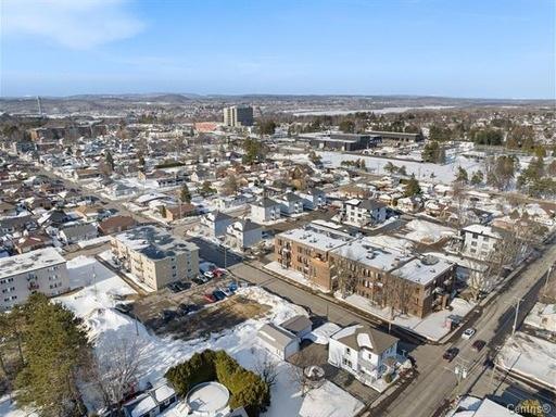 Logement 4 1/2 | 3314216