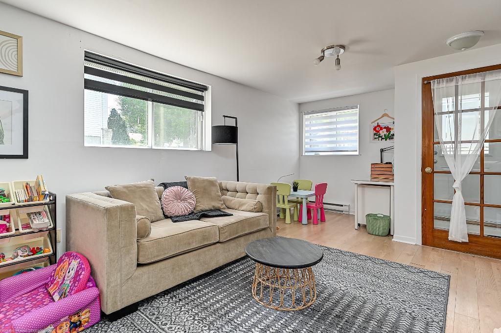 GRAND 4 1/2 À BLAINVILLE DANS UN TRIPLEX TRANQUILLE | 3314649