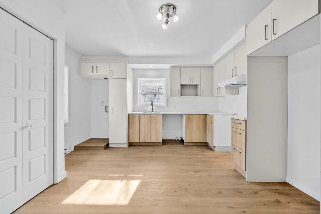 5 1/2 Rénové à Louer 1er Août | 3314672