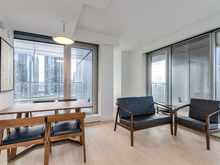 Pet Friendly Furnished 1 Bedroom @ 1480 Howe - Available October 1st