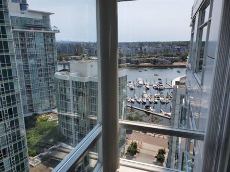 *** FULLY FURNISHED EXECUTIVE CONDO *** 28TH FLOOR *** VIEW ! ***