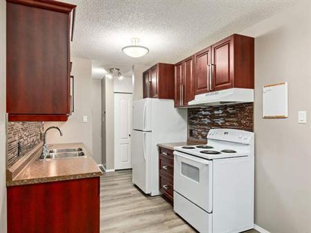 2 bedroom apartment of 893 sq. ft in Camrose