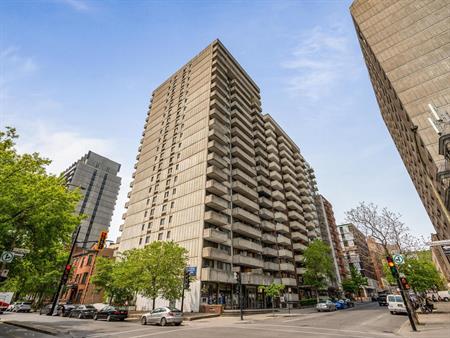 1206 - 2000 Saint-Marc Street, Montréal