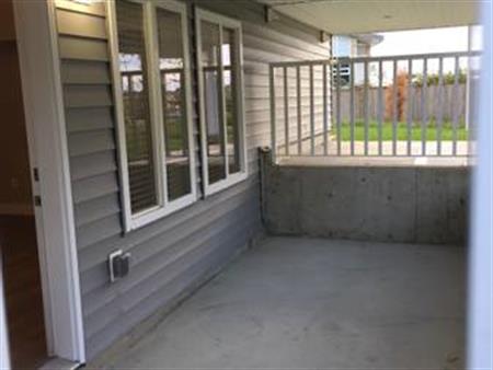 Cloverdale 2 bed, 1 bath suite