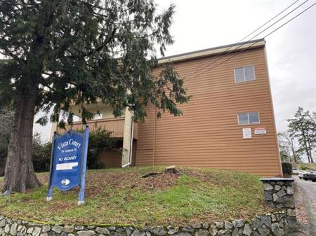 1 Bedroom unit available at the Lovely Vista Court - Esquimalt