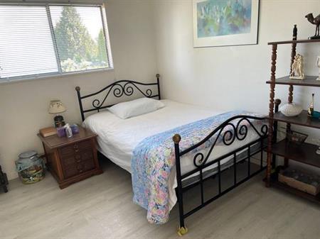 Furnished bedroom Near downtown gibsons
