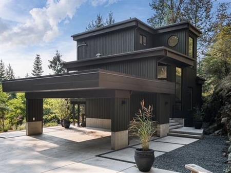 Vancouver Island Furnished Executive Home