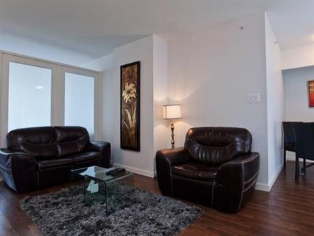 PET FRIENDLY-AVAILABLE November 1st-FURNISHED 2 BEDROOM @ 788 Hamilton