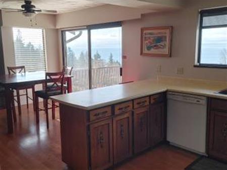 3 br Furnished ocean view home