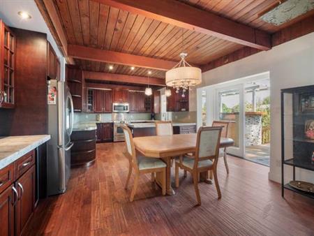 4BR+2Bath, Lower Gibsons House ,2600 ft2 ,
