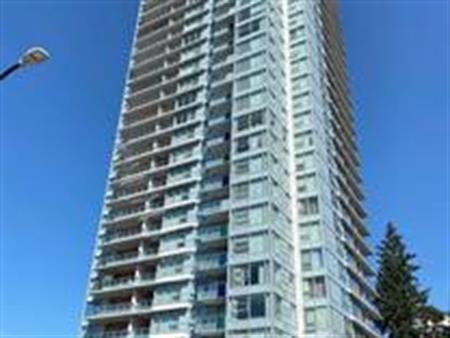 Surrey city center 5-year-old apartment with two bedrooms and two bath