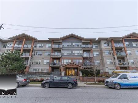 (ORCA-REF#407-202195)**Suede Living: 2BR/1BA Langley City**t
