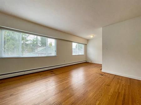 Spacious + Bright 2Bd 1Bth Home in Heart of New Westminster