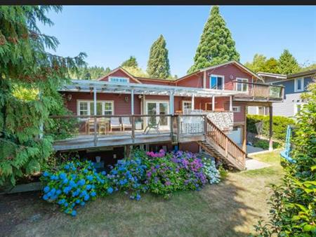 3BR+1 Bath, Lower Gibsons House ,2100 ft2 ,