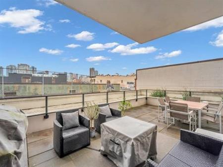 Keefer block fully furnished 1 br with amazing new amenities