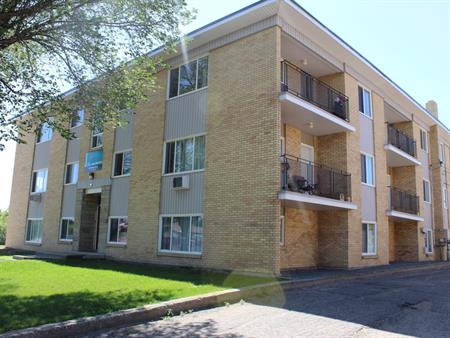 Ret 4120 | 4120 Retallack Street, Regina