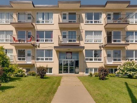 Le Fontainebleau Apartments | 2415 Chemin Sainte-Foy, Quebec
