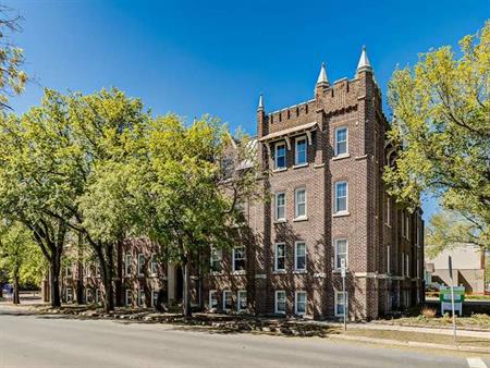 Chateau Apartments | 2104 14th Ave, Regina