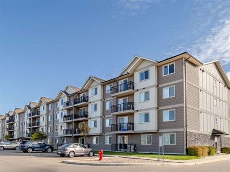 Hartwell Place | 110 Molland Lane, Saskatoon