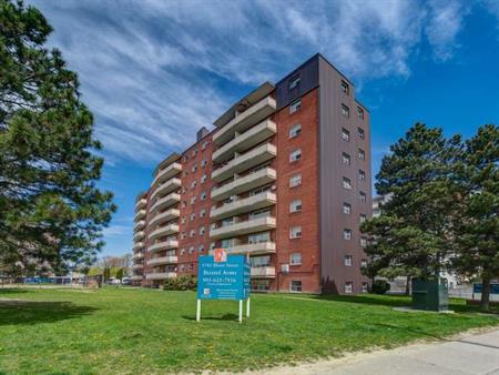 Bristol Arms Apartments | 1745 Bloor St., Mississauga