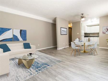 Hampton Court | 16404 115 Street NW, Edmonton