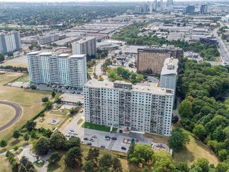 30 Tuxedo Court Apartments