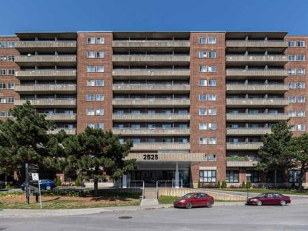 Place Cavendish Apartments | 2525 Cavendish blvd., Montreal