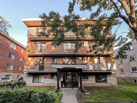 District C.D.N. Apartments | 2775-2950 Barclay, 6510-6725 Darlington, 3135-3175 Chemin Bedford, 6690 Ch, Montreal