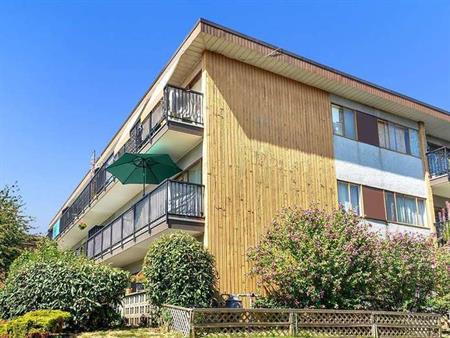 The Somerset Apartments | 525 Tenth Street, New Westminster