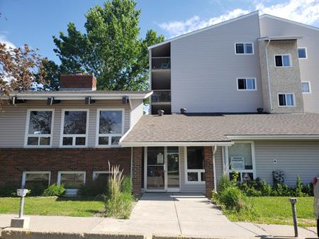 Parkview Estates Apartments | 7607 172 St, Edmonton