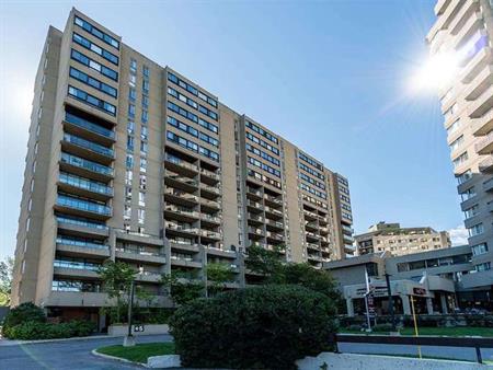 Samuel Holland Apartments | 1245, 1275 Chemin Ste. Foy, 830, 840, 850 Ave. Ernest-Gagnon, 875 Ave. Holl, Quebec