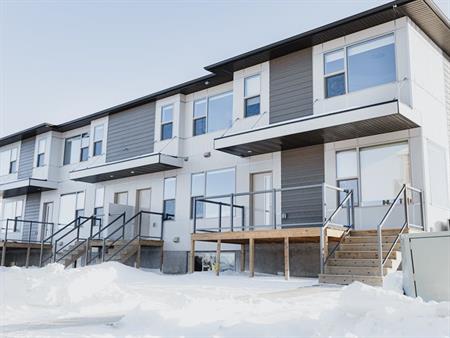 Parliament Townhouses | 5400 Parliment Ave, Regina