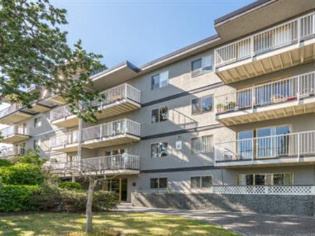 Rockmeare Manor Apartments | 1144 Rockland Avenue, Victoria