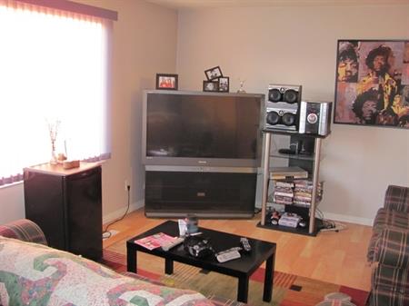 Beautiful renovated Upper Suite of  Bilevel House - Near LRT station | 13203 62 Street, Edmonton