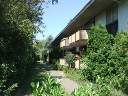 Top Floor End Unit Two Bedroom For Oct 1st