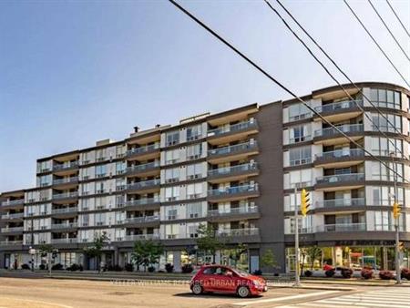 Stunning 2 Bedroom Condo W/ An Incredible Layout, Corner Unit