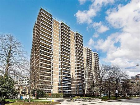 Balfour Square | 50 Rosehill Avenue, Toronto