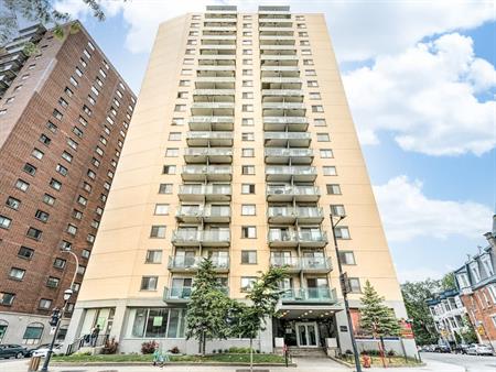 2 Bdrm Available At 135 East Sherbrooke Street, Montreal - 135 East Sherbrooke Street, Montréal