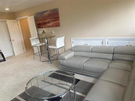 Huge Furnished 1bd near Lakeview Park in the house