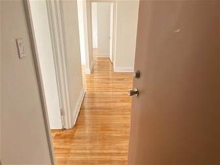 NDG - 3 Bedroom Apartment for July 1st