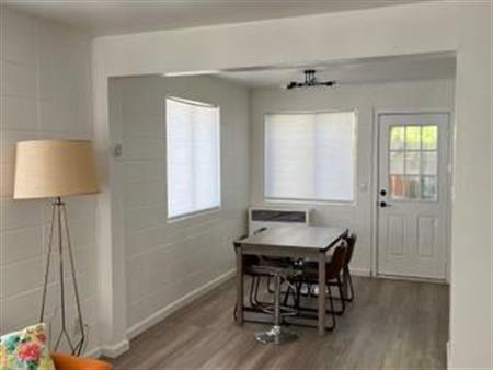 2 bedroom Yearly rental, recently renovated
