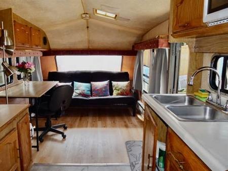 Cozy Renovated Trailer Like Tiny House on View Property