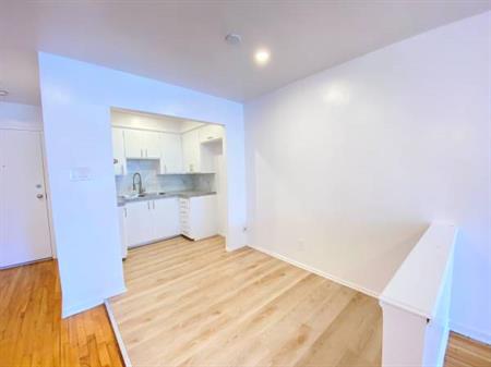 Large 4 ½ apartment for rent Côte-des-Neiges!