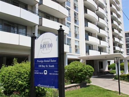 Bay 100 Apartments | 100 Bay St. S., Hamilton