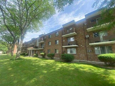 Terrace Apartments | 9055 Wyandotte St E, Windsor