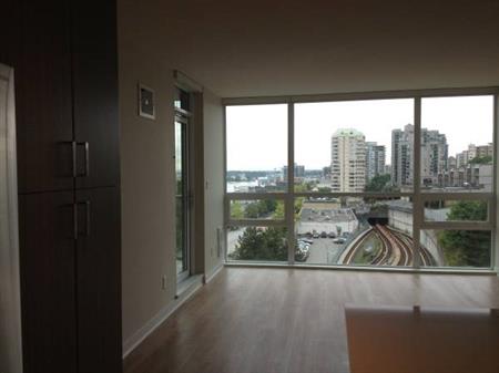 1 Br - 650 ft2 - Condo with spectacular water views!