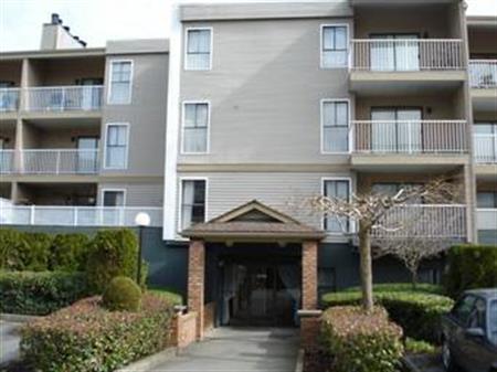 Clipper Cove Apartments - 3 Bed / 2.5 Bath Townhome