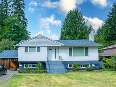 Welcome to this beautiful 3-bedroom, 2-bath full house for rent in Port Coquitlam, British Columbia. | 3443 Raleigh Street, P
