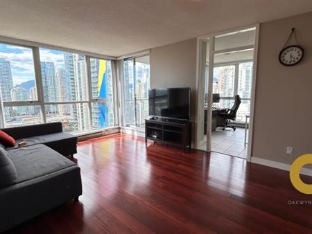 1 Bed 1 Bath + Solarium with an Amazing City View!! | 1408 Strathmore Mews, Vancouver